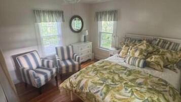 2 chambres, fer et planche à repasser, Wi-Fi, draps fournis