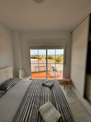 1 chambre, fer et planche Ă repasser, accĂšs Ă Internet