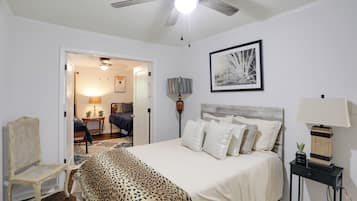 3 bedrooms, desk, iron/ironing board, internet