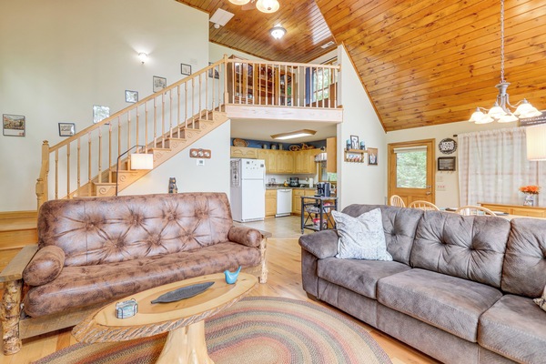 Murphy Vacation Rental | 2BR | 2BA | Stairs Required | 1,400 Sq Ft