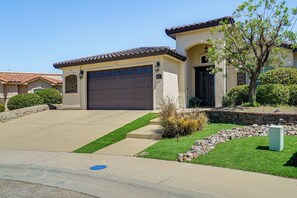 Exterior - Family-Friendly El Paso Home: Hike, Shop & Explore (El Paso)