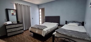 Comfort Triple Room | Desk, laptop workspace, free WiFi - La Cabaña Hotel (Teotihuacan)