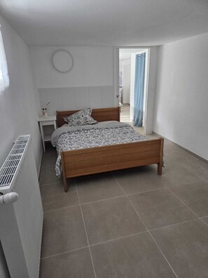 2 habitaciones, escritorio, cuna de viaje y wifi gratis