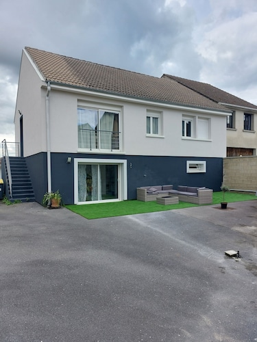 Apartment at the foot of the vineyards with a garden, 10 minutes from Reims
