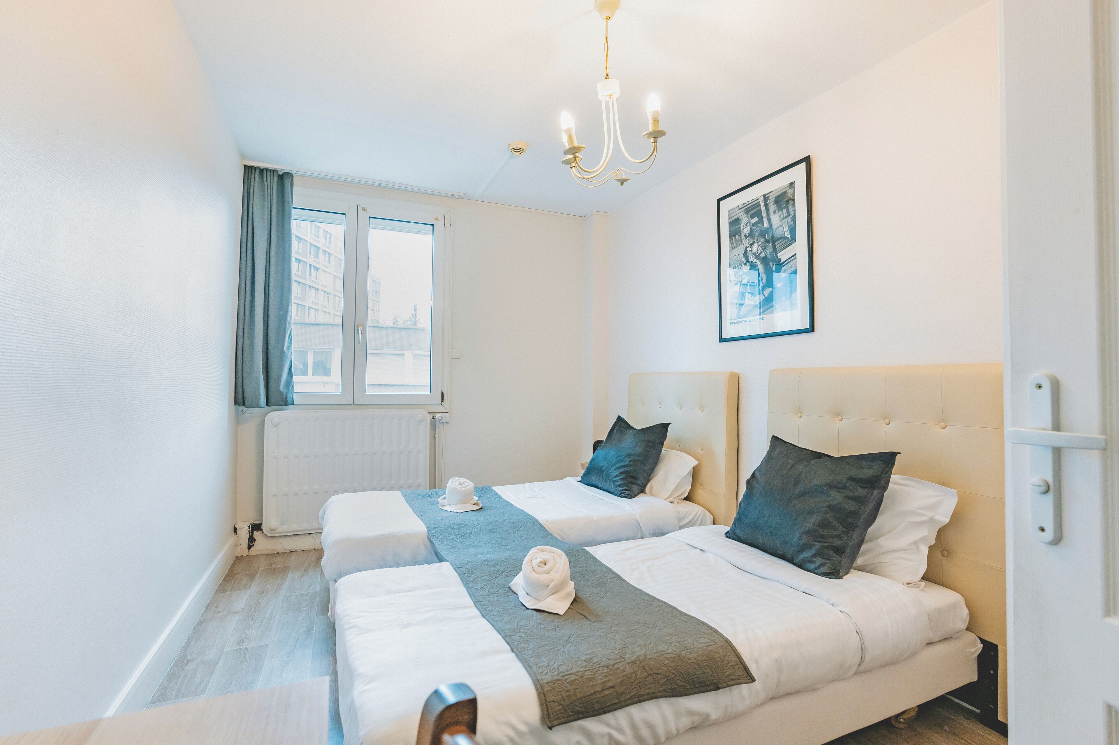 Habitación Confort con 2 camas individuales, vistas al puerto | Wifi gratis