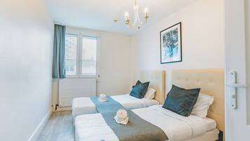 Comfort Twin Room, Harbor View | Free WiFi