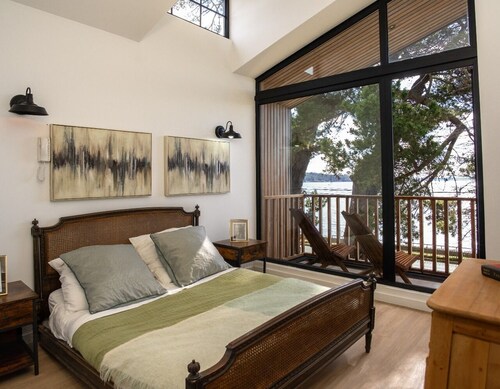 House Puerto Varas in front of Llanquihue Lake