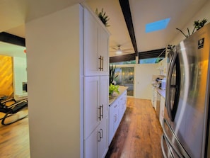 Oven, stovetop, dishwasher