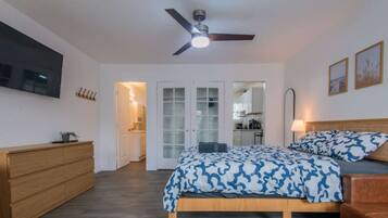 1 Schlafzimmer, Schreibtisch, Bügeleisen/Bügelbrett, WLAN