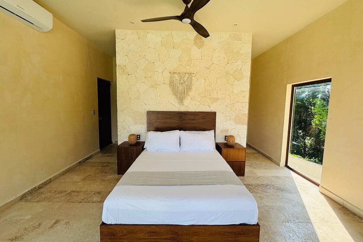 Deluxe Double Room, Pool View