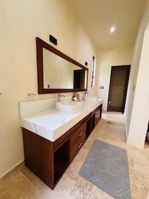 Deluxe Quadruple Room, 1 Bedroom, Garden View