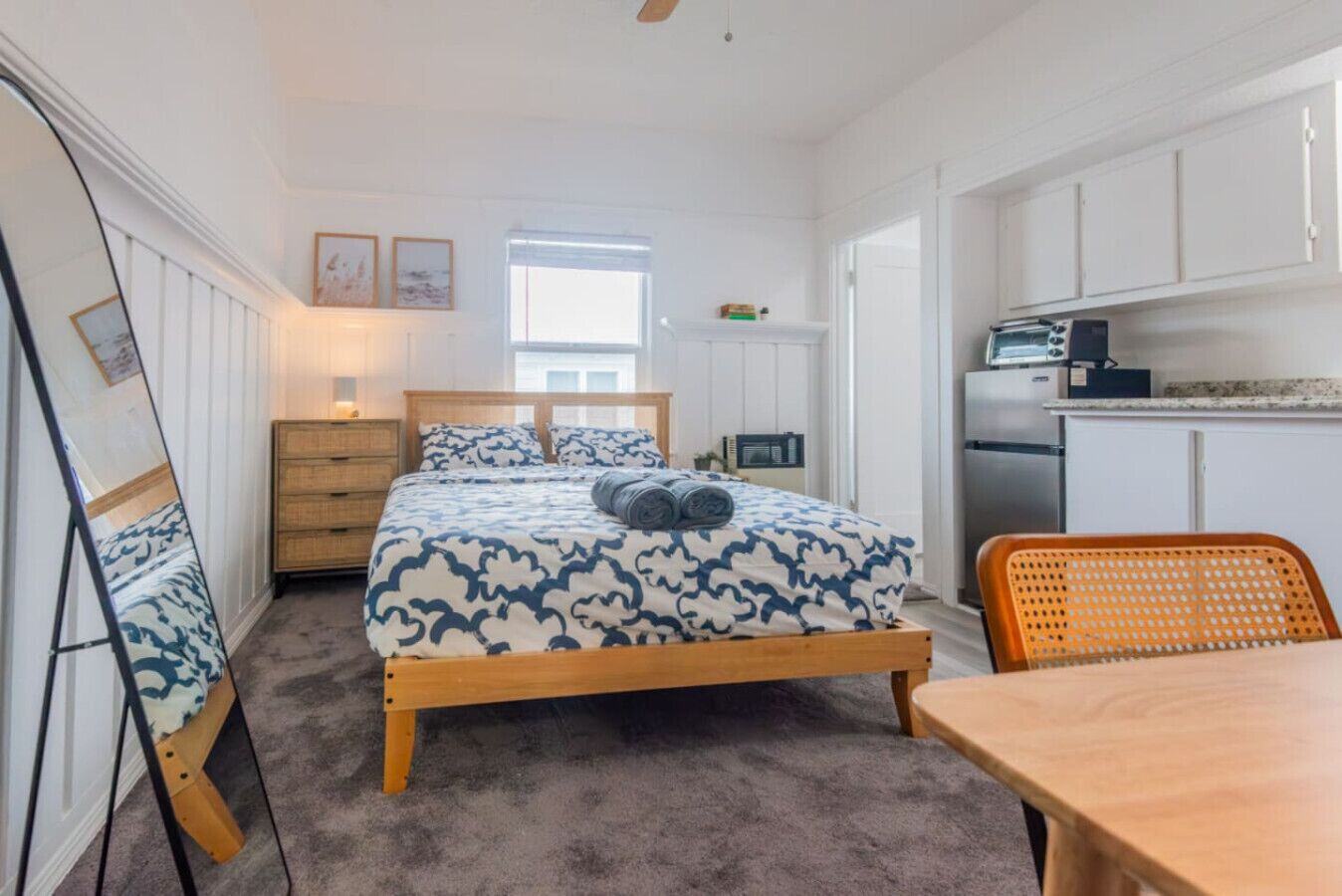 1 室のベッドルーム、デスク、アイロン / アイロン台、WiFi