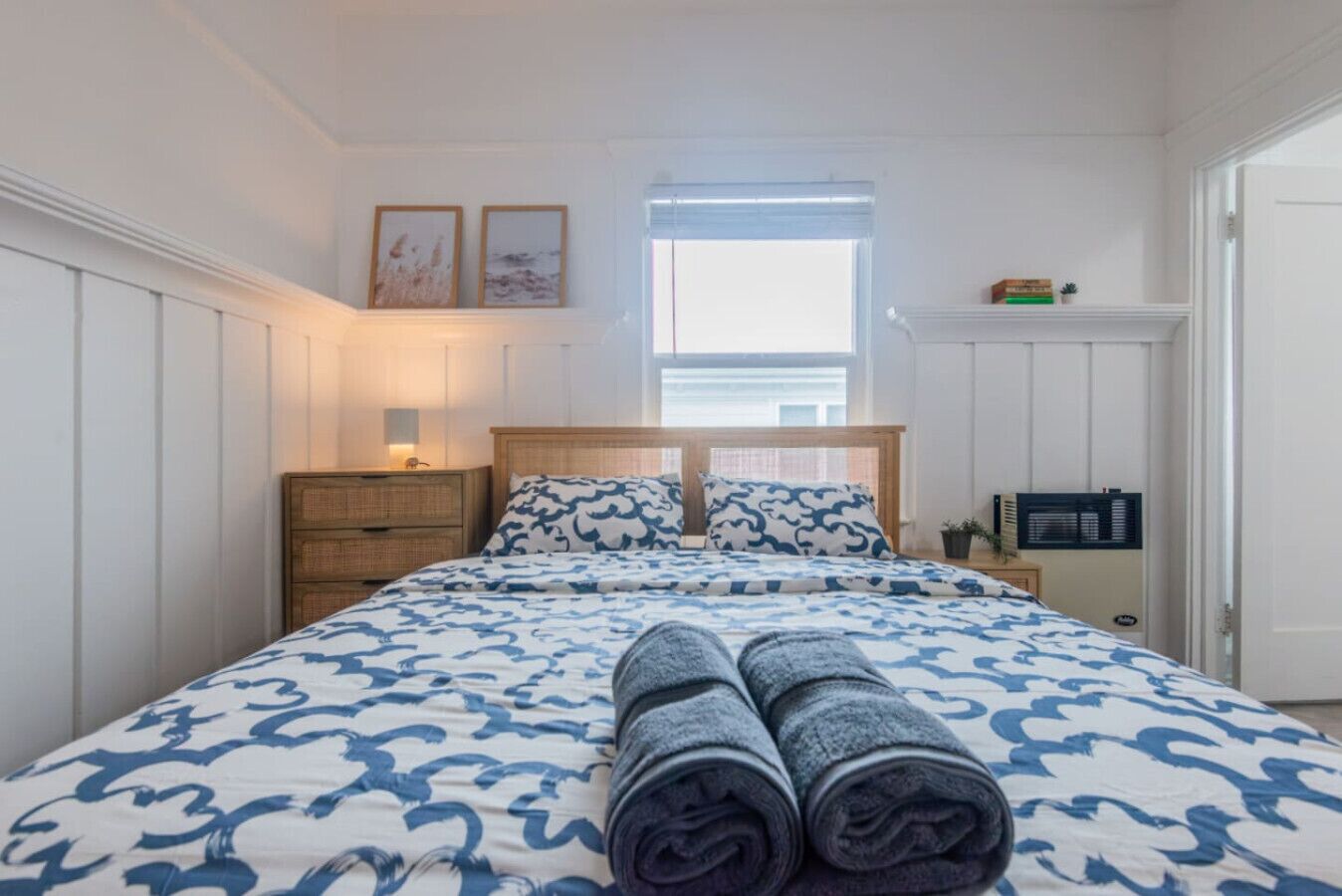 1 slaapkamer, een bureau, een strijkplank/strijkijzer, wifi