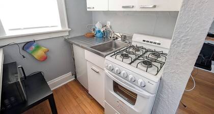 Cute Studio w/Parking | Brady St