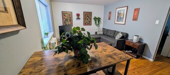 Bright 1 BR in Amazing Location