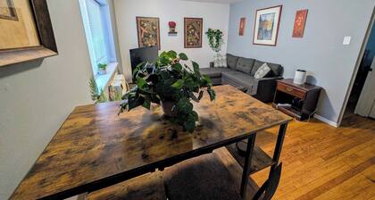 Bright 1 BR in Amazing Location