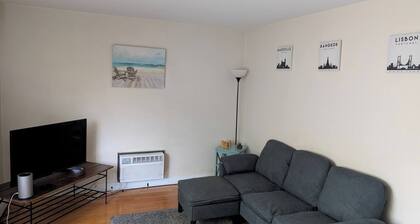 Free Parking 1 BR near Downtown & Brady St