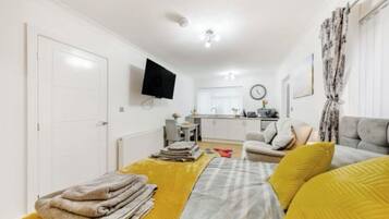 1 bedroom, iron/ironing board, free WiFi, bed sheets