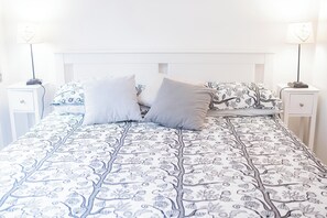 1 bedroom, desk, iron/ironing board, travel crib - Cozy and comfortable apartment just a stone's throw from St. Peter's Square (Roma)
