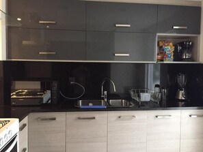 Fridge, microwave, oven, coffee/tea maker