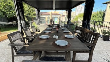 Buiten dineren