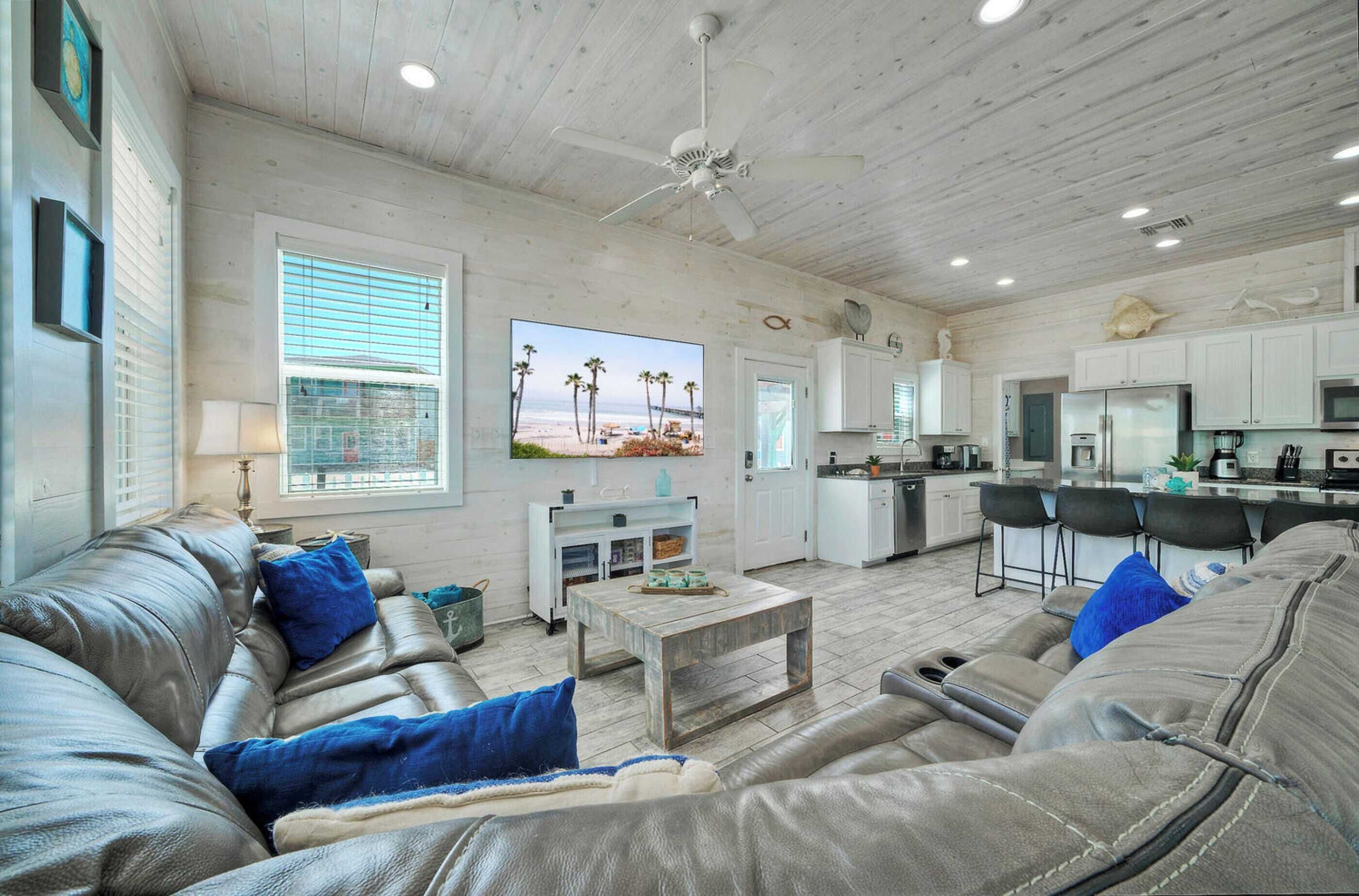 Casa (Multiple Bedrooms) | Interior