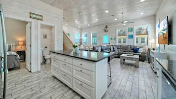 Casa (Multiple Bedrooms) | Interior