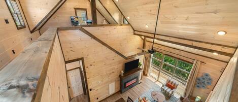 Télévision, cheminée