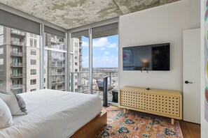 2 chambres, fer et planche à repasser, Wi-Fi, draps fournis