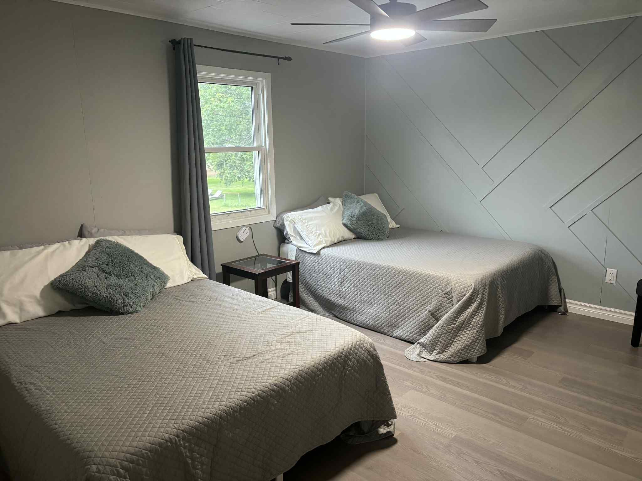 2 bedrooms, travel crib, free WiFi, bed sheets