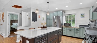 Pond-Front Retreat Near Appalachian Trail