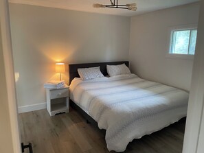 2 bedrooms, desk, WiFi, bed sheets - Fantastic 2-bedroom house with AC in charming North Shore PEI (Oyster Bed)