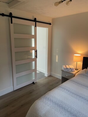 2 bedrooms, desk, free WiFi, bed sheets