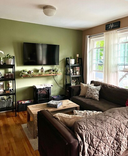 Charming 2Bdrm Retreat in Picturesque Saranac Lake