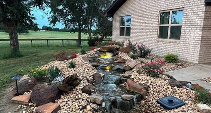 Windy Hill Farmhouse in Caldwell