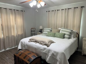 3 makuuhuonetta, silitysrauta/-lauta, Wi-Fi, vuodevaatteet