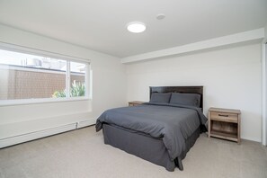 1 bedroom, iron/ironing board, WiFi