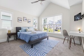 4 bedrooms, iron/ironing board, WiFi, bed sheets