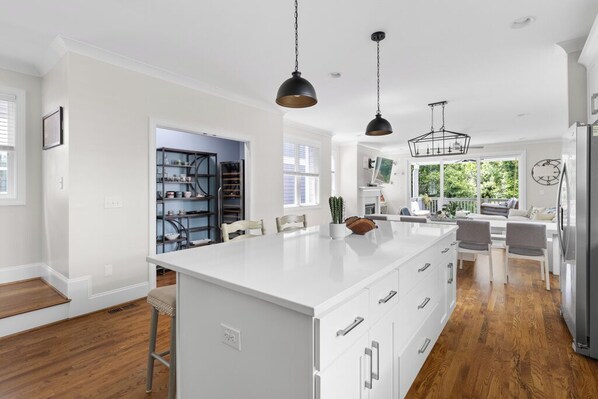 Interior - Modern 4BR Retreat Fire Pit & Porch Swing (Raleigh)