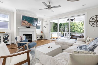 Modern 4BR Retreat  Fire Pit & Porch Swing