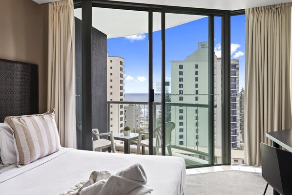 2 bedrooms, in-room safe, iron/ironing board, free WiFi