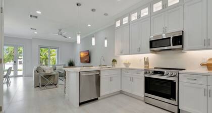 New Waterfront Townhome Community in the Manatee Pocket! 3 BDR/2.5 Bath