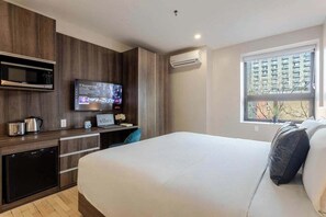 1 soverom, skrivebord, strykejern/-brett og wi-fi