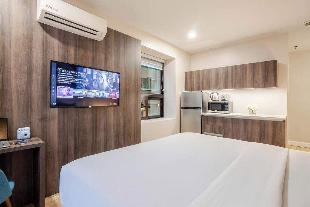 1 chambre, bureau, fer et planche à repasser, Wi-Fi