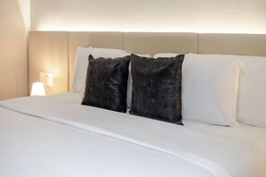 1 chambre, bureau, fer et planche à repasser, Wi-Fi