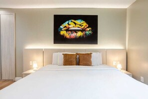 1 chambre, bureau, fer et planche à repasser, Wi-Fi