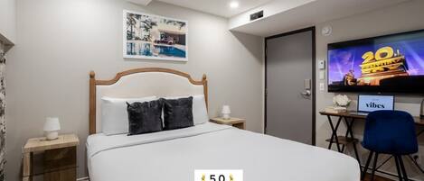 1 bedroom, desk, iron/ironing board, WiFi