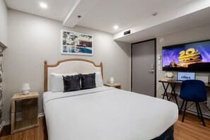 1 bedroom, desk, iron/ironing board, WiFi
