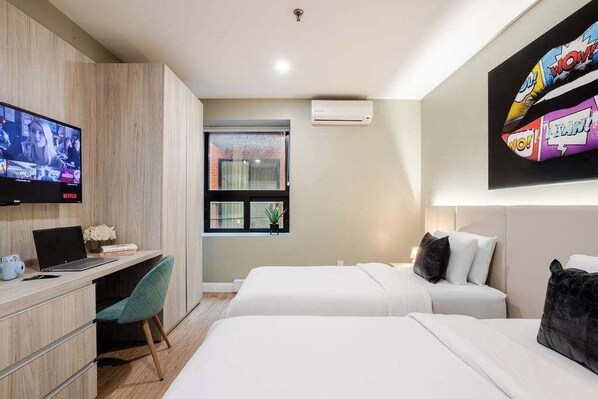 1 chambre, bureau, fer et planche à repasser, Wi-Fi
