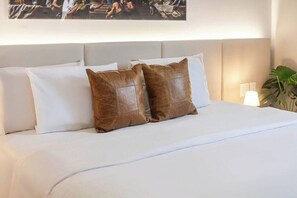 1 bedroom, desk, iron/ironing board, WiFi